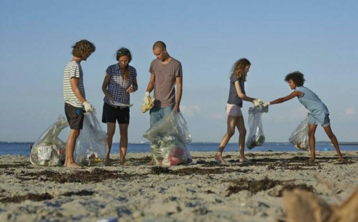Beach Cleanup Banner