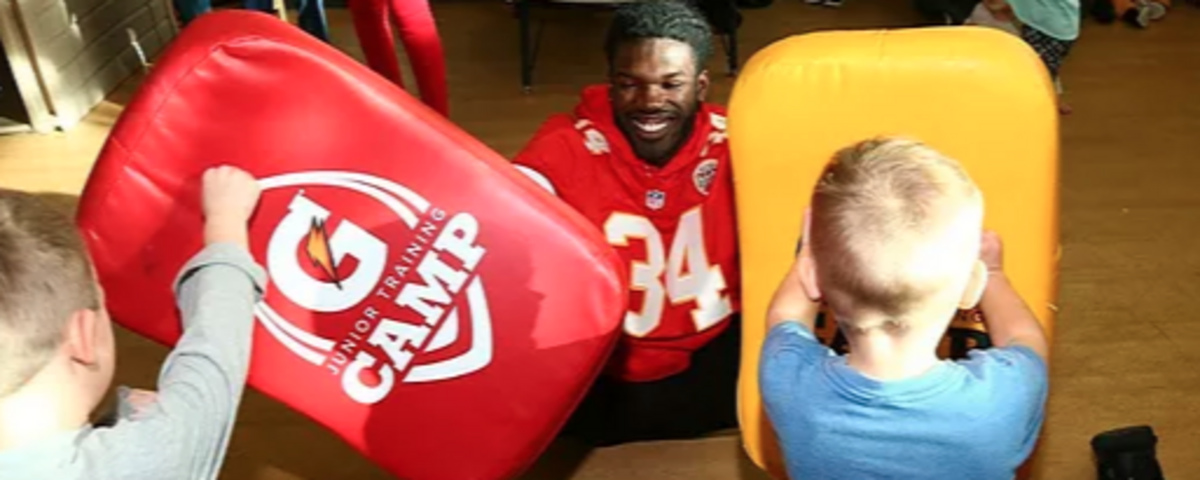 Leon McQuay Help Me Get There Foundation Banner